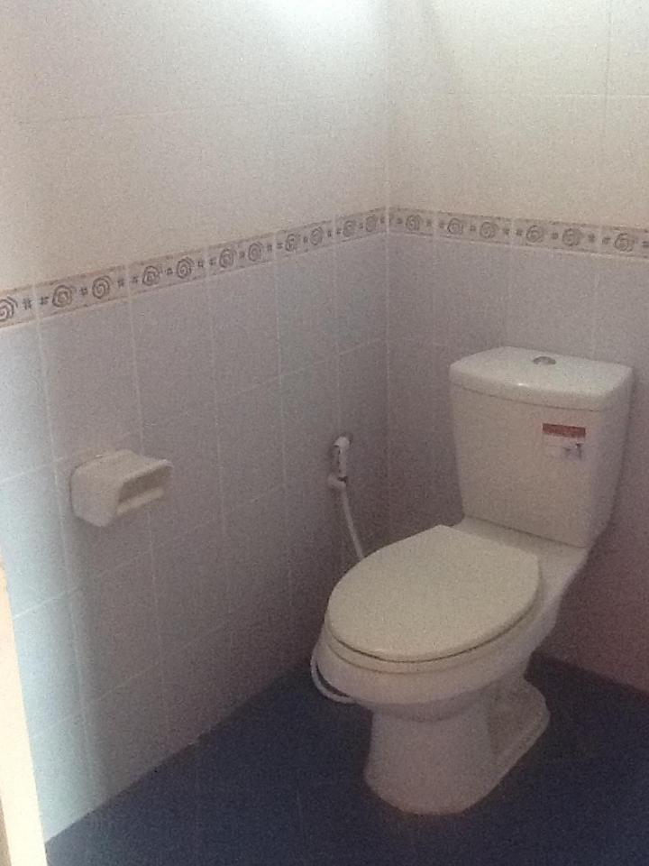 Peach Guesthouse Hatrin Kültér fotó
